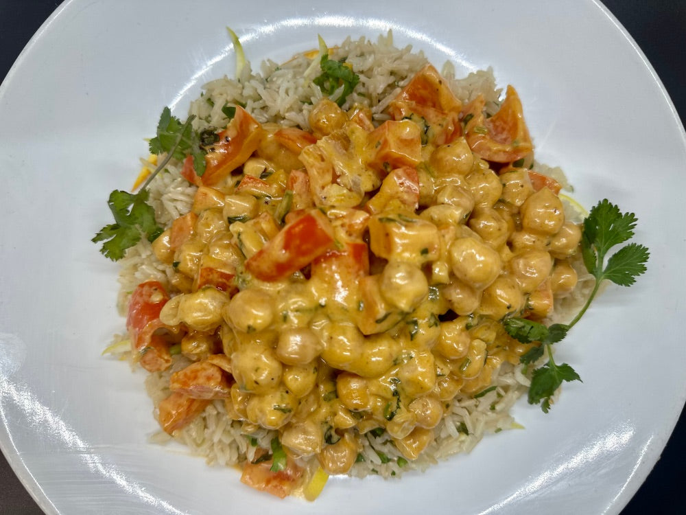 Indian Style Chickpea Curry Bowl with Brown Rice 3